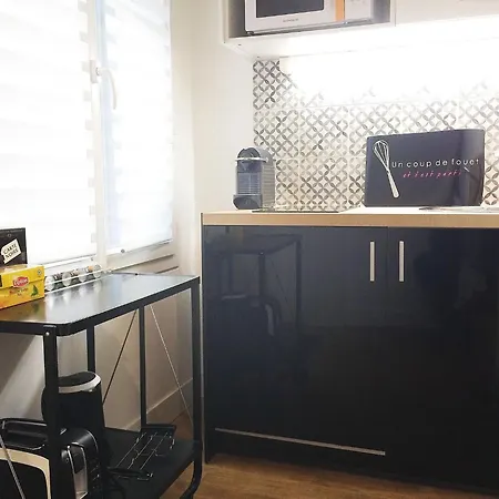 Charming Duplex In Montmartre شقة