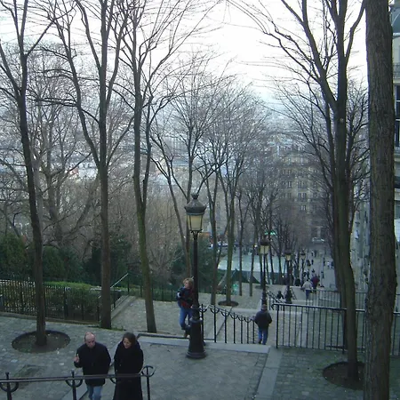 Charming Duplex In Montmartre شقة