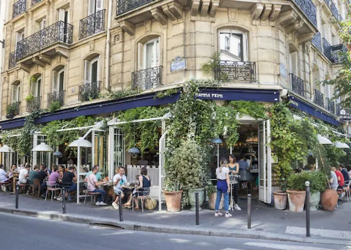 Charming Duplex In Montmartre شقة *