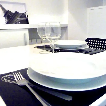 Apartament Charming Duplex In Montmartre *