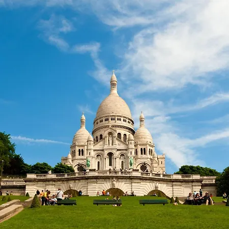 Charming Duplex In Montmartre דירה *