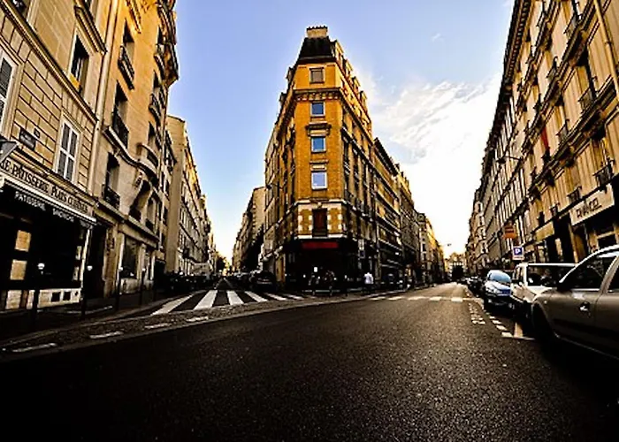 Charming Duplex In Montmartre Apartament