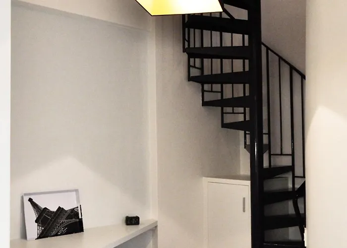 Apartament Charming Duplex In Montmartre *