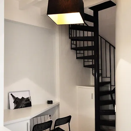 Daire Charming Duplex In Montmartre *